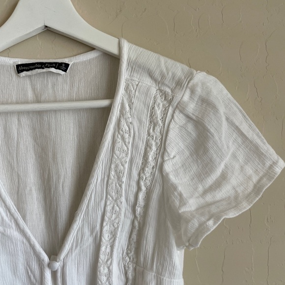 Abercrombie & Fitch Gauzy White Romper Crochet Lace Button Front Size Small - Picture 4 of 9